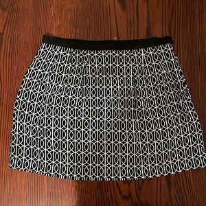 Banana Republic size 10 lined skirt. NWT